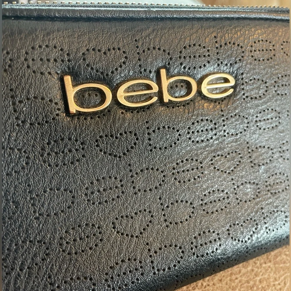 Bebe Sherine Black Gold Zip Around Wallet Y2K McBling Baddie Vintage Logo
